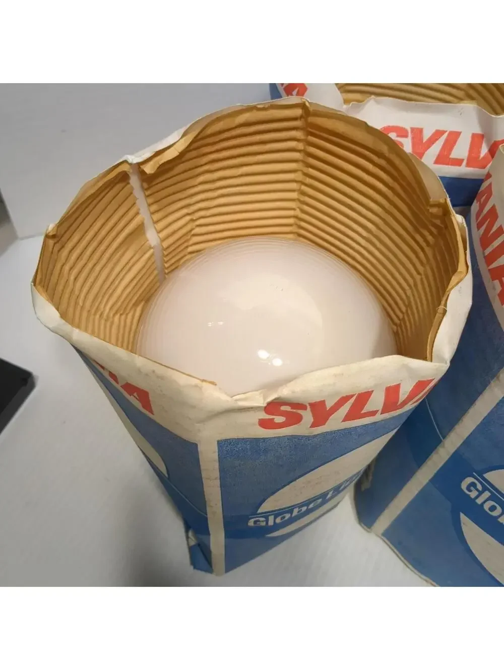6 Nos Sylvania 40 Watt Globe  Soft White Light Bulbs Frosted